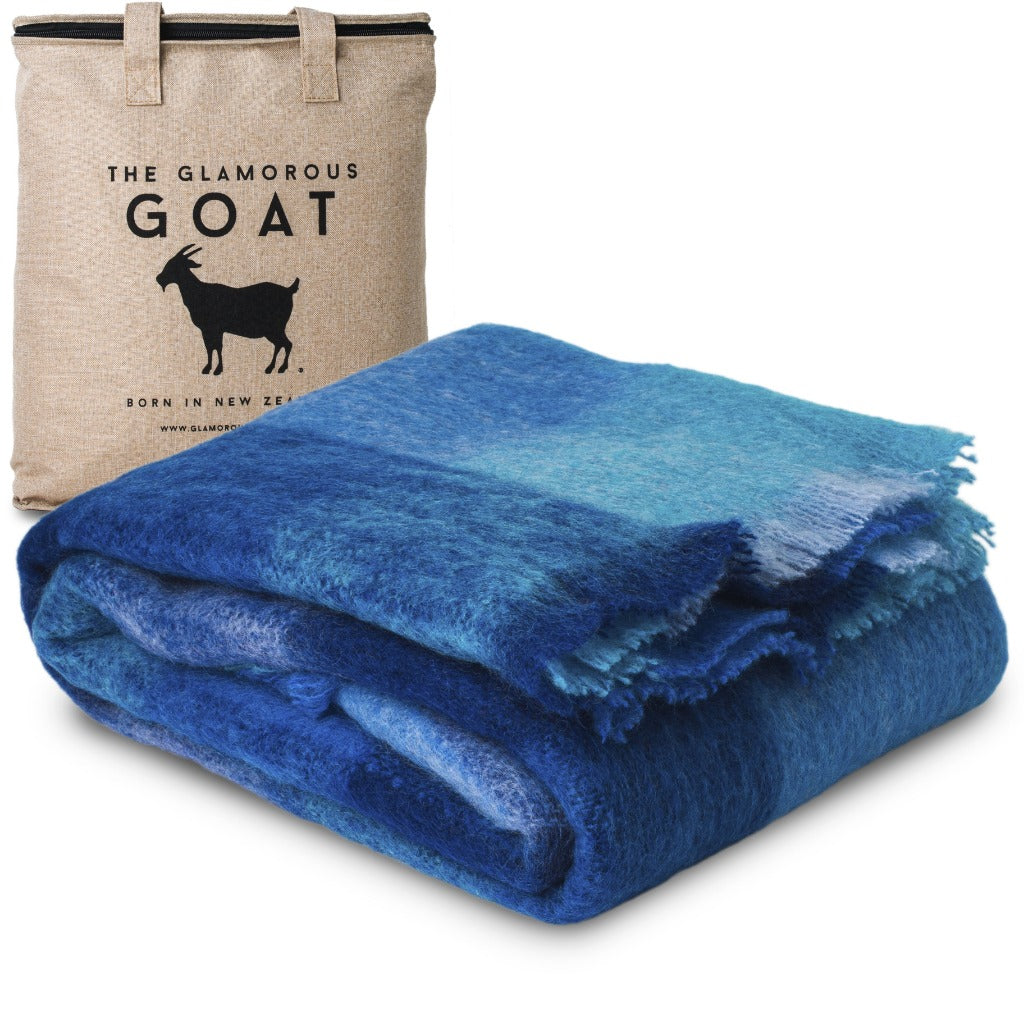 Blue 100% Mohair Throw, Bleu de Prusse